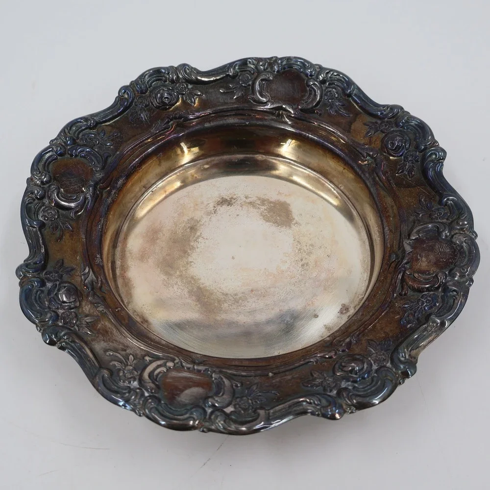 Unbranded Silver Plate Bowl Unisex 7.25in Silver Floral Repousse Scalloped Edge